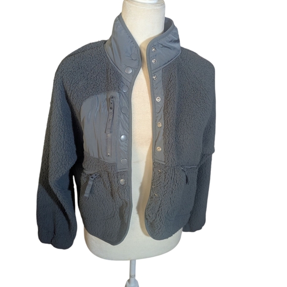 Love Tree Charcoal Gray Cozy Teddy Fleece Zip Pockets Snap Up Jacket NWT Sz S - Picture 2 of 9